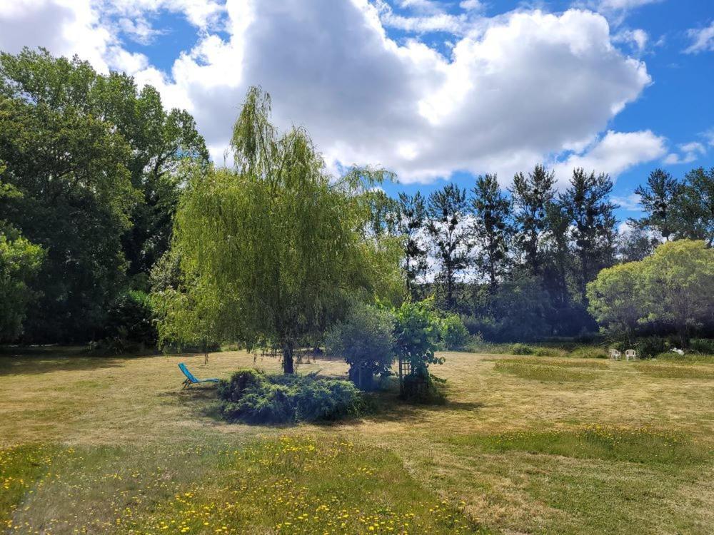 Bed and Breakfast Le Domaine Des Sources Landévant Exterior foto